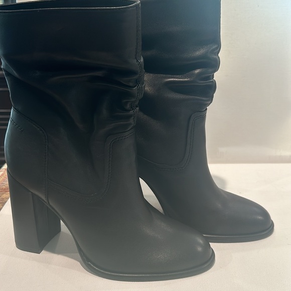 Steve Madden Midi 4” Heels Leather Boots with Split in the back. Size 7.5M - Picture 2 of 8